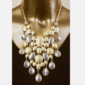 CLOSING SALE - CHICO'S $70 GOLD & SILVER SPARKLE STATEMENT